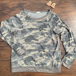 Camo pullover